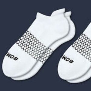 NEW! 2 Pack White Bombas Women's Ankle Socks-Large